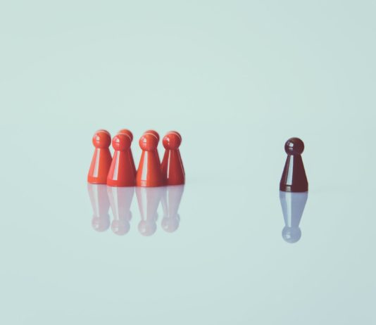 Thinking & Acting Like A Leader For A Better Chance In Business pexels-photo