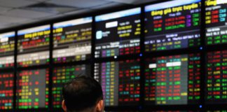 Asian Stocks Shaky As Investors Wait U.S -China Trade Negotiations stock-asia5-nov