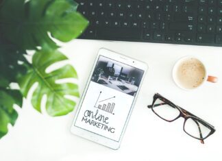 Why Your Marketing Approach Needs Both Digital and Traditional Methods