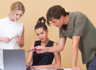 How to Give Business Students A Business Internship Experience
