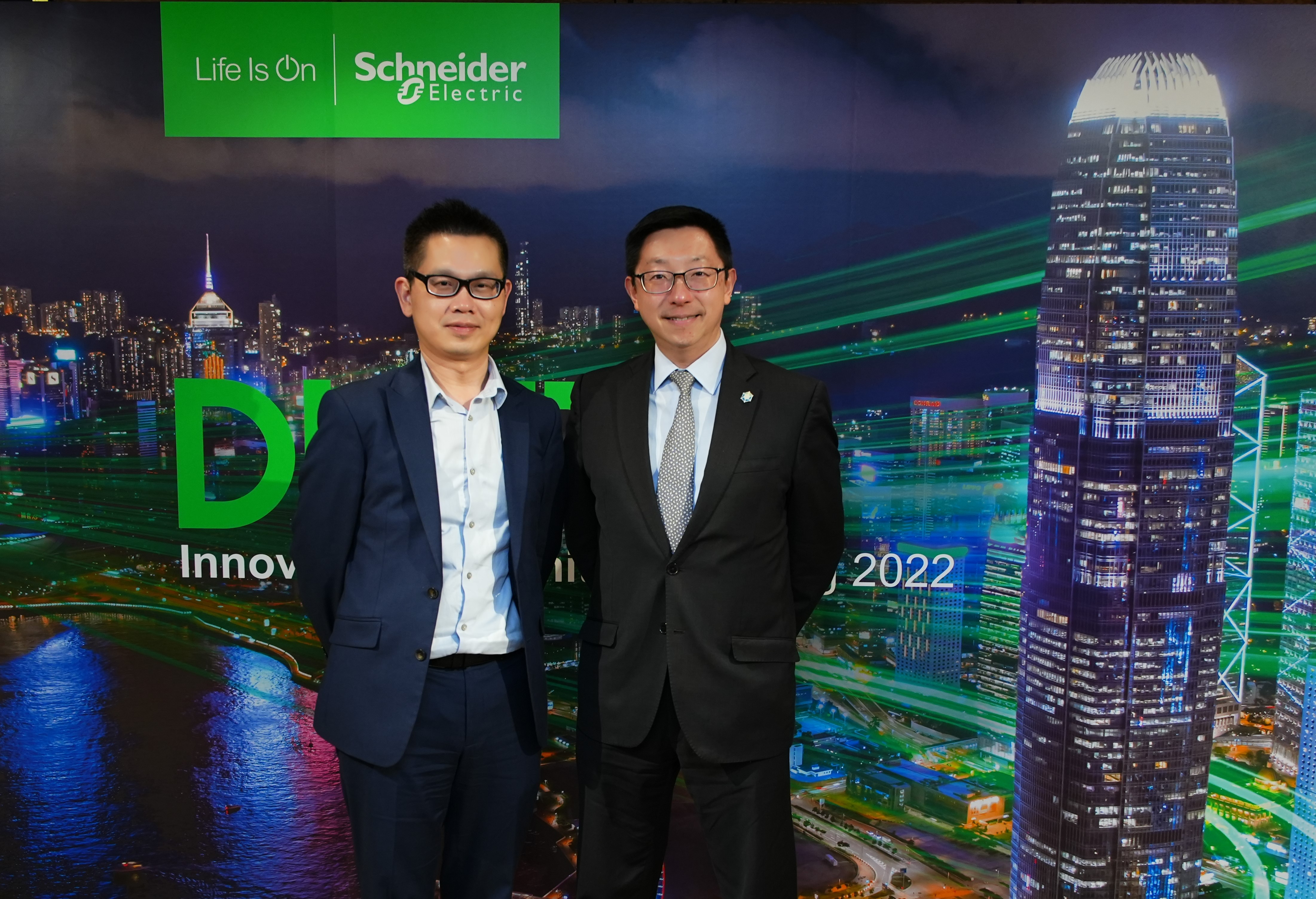 Jonathan Chiu, President, Schneider Electric Hong Kong (left) and Simon Ng, Chief Executive Officer, Business Environment Council (right), shared a new survey conducted by Business Environment Council (BEC), in collaboration with Schneider Electric, to provide a deeper understanding of the current perceptions of sustainability or ESG and the level of preparedness in moving towards Hong Kong's carbon neutrality before 2050.