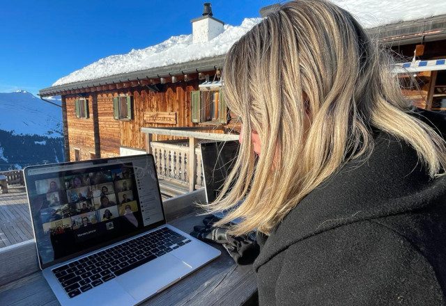 Dr. Dunne leading a meeting of global neurodivergent leaders during WEF