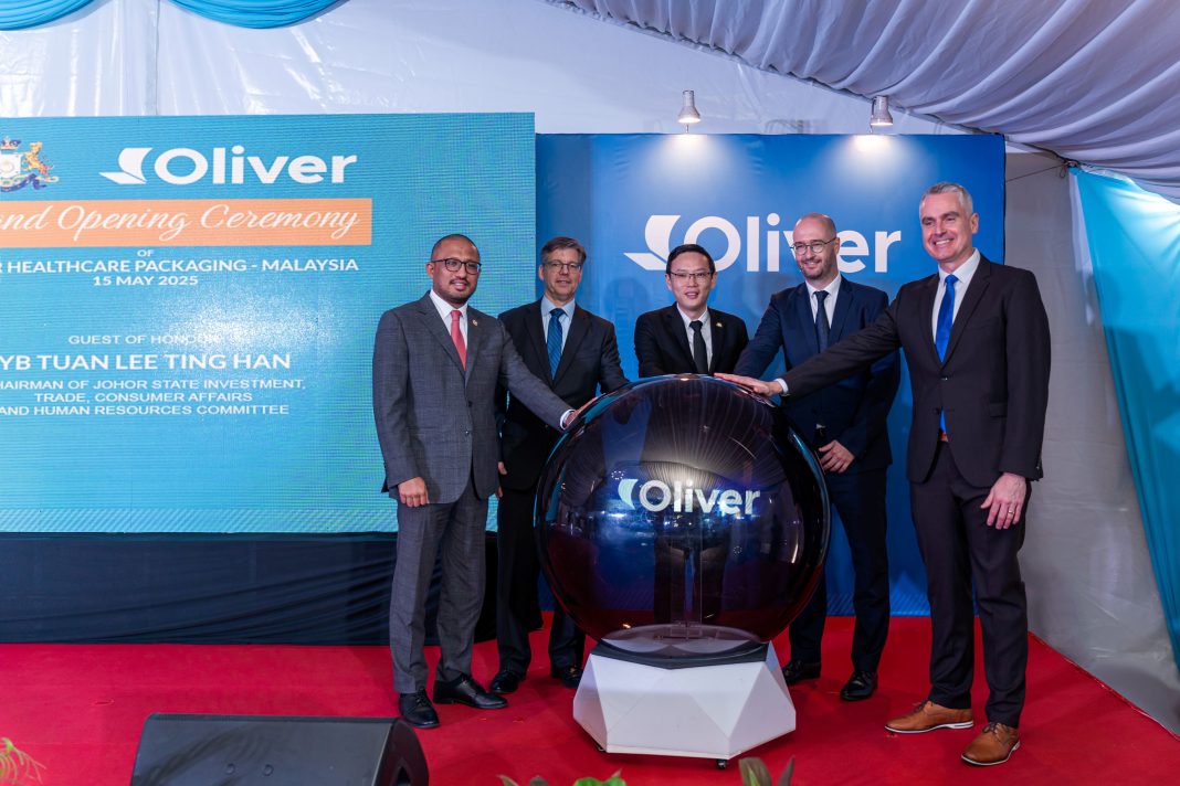 Grand-Opening-Oliver-Healthcare-
