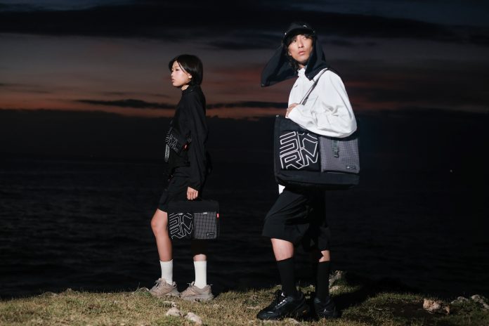 TOTE-LAPTOP-BLACK