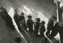 Corporate Job Losses Increasing Amid Shrinking Economy and AI Shift