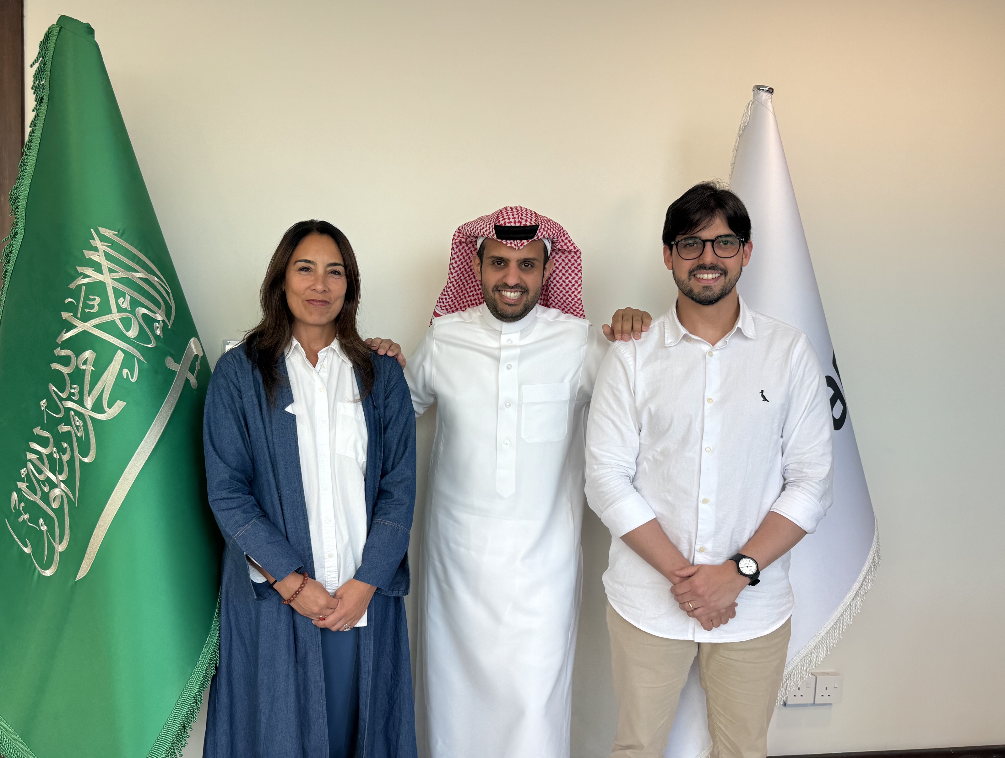 WakeCap and Trackfy signing the deal