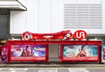 UA Finance Launch Iconic “UA SUNBAY Arm” 3D Installation at Causeway Bay SOGO Citybus Flagship Domination Shelter