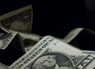 The Dollar Is the Cleanest Shirt in the Laundry. Europe Is Paying for It