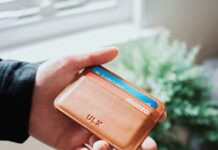 Monzo investors push to reinstate chief executive and challenge board leadership