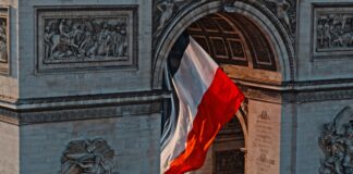 France Warns US That Greenland Seizure Would Endanger EU Trade Relations
