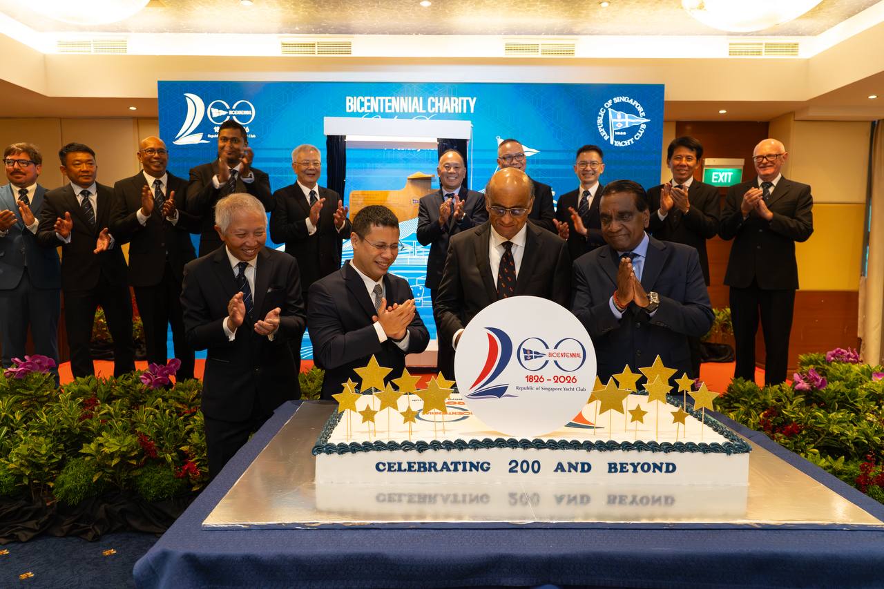 Ceremonial cake-cutting by President Tharman Shanmugaratnam, Minister for Education and MP for West Coast–Jurong West GRC Mr Desmond Lee, RSYC Commodore Balakrishnan B, RSYC Vice Commodore James Yeo, and RSYC committee members