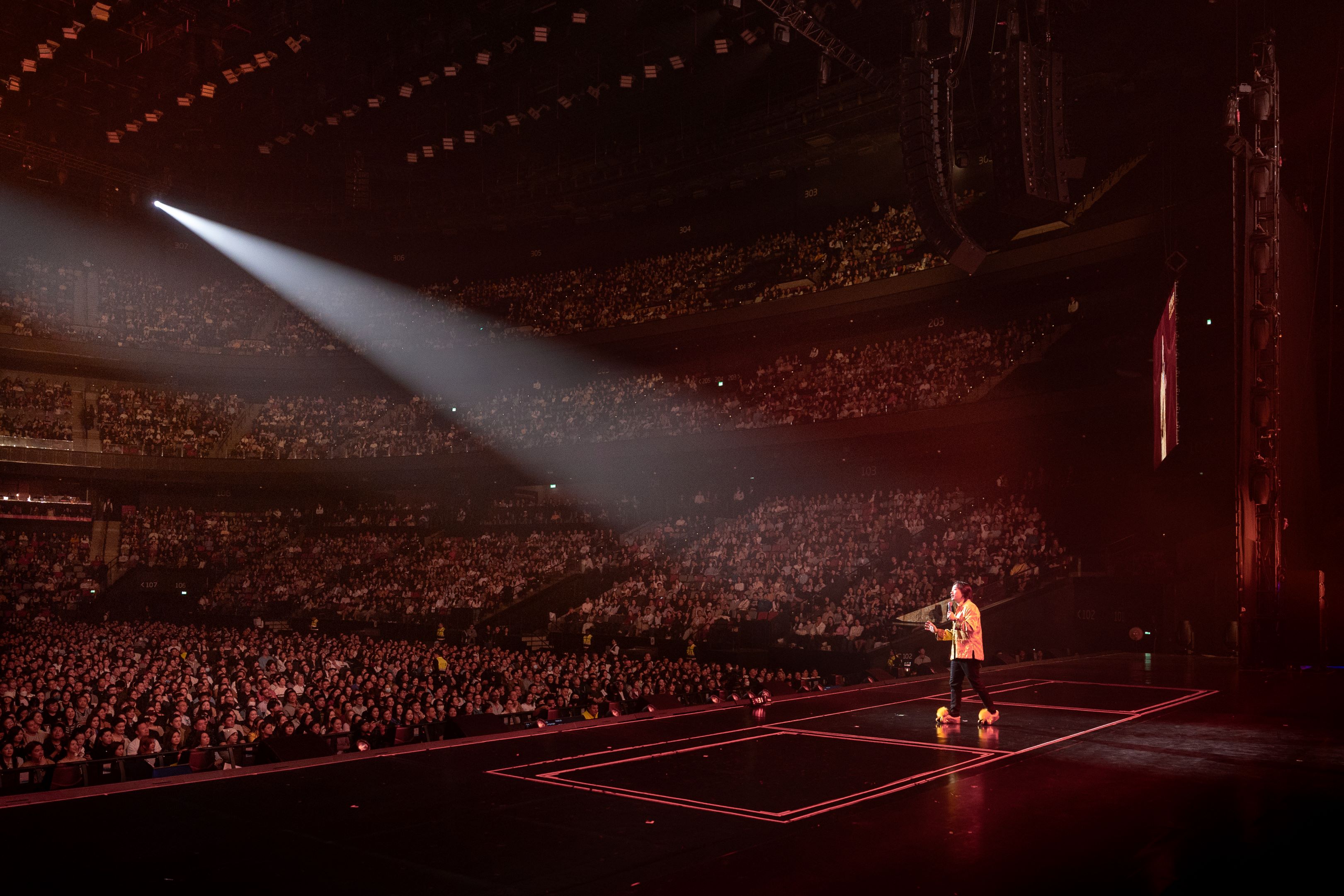 The largest indoor arena in Macau, Galaxy Arena is proud to be hosting Jimmy O. Yang again, spreading Chinese New Year joy and blessings over two nights. (2)