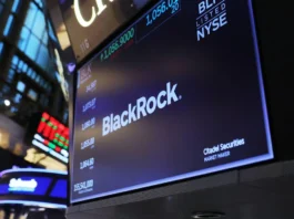 BlackRock Just Locked Investor Money — and the Private Credit Boom Is Starting to Crack