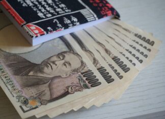 Japan’s 10-Year Bond Yield Nears 3% as Yen Weakness Tests the Bank of Japan
