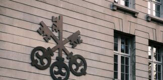 UBS Migrates Gigantic 1.2 Million Credit Suisse Clients — Now Faces Capital Clash With Swiss Regulators