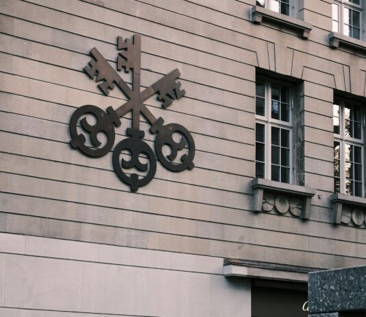 UBS Migrates Gigantic 1.2 Million Credit Suisse Clients — Now Faces Capital Clash With Swiss Regulators