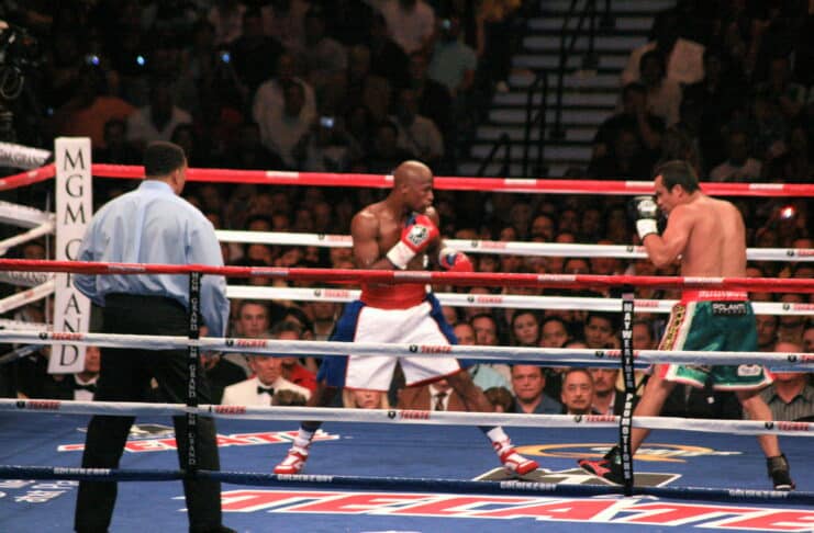 WEEKEND READ: How Floyd Mayweather Cut Out Promoters — and Built a $1 Billion Fight Business