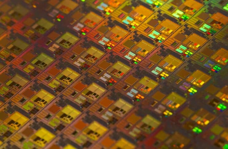 Korea’s Trillion-Dollar Chip Surge Leaves Europe’s Markets in the Shade