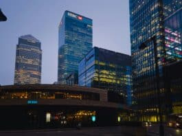 UK Banking Shocker: HSBC Records $400M Loss as Lender Collapses
