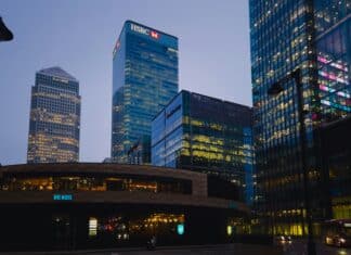 UK Banking Shocker: HSBC Records $400M Loss as Lender Collapses