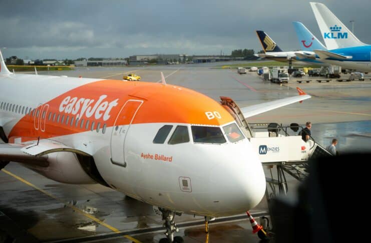 Apollo Outmaneuvers Castlelake in £5.7bn easyJet Takeover