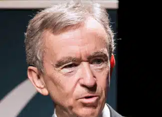 WEEKEND READ:Bernard Arnault -The Wolf in Cashmere Fights for His Throne