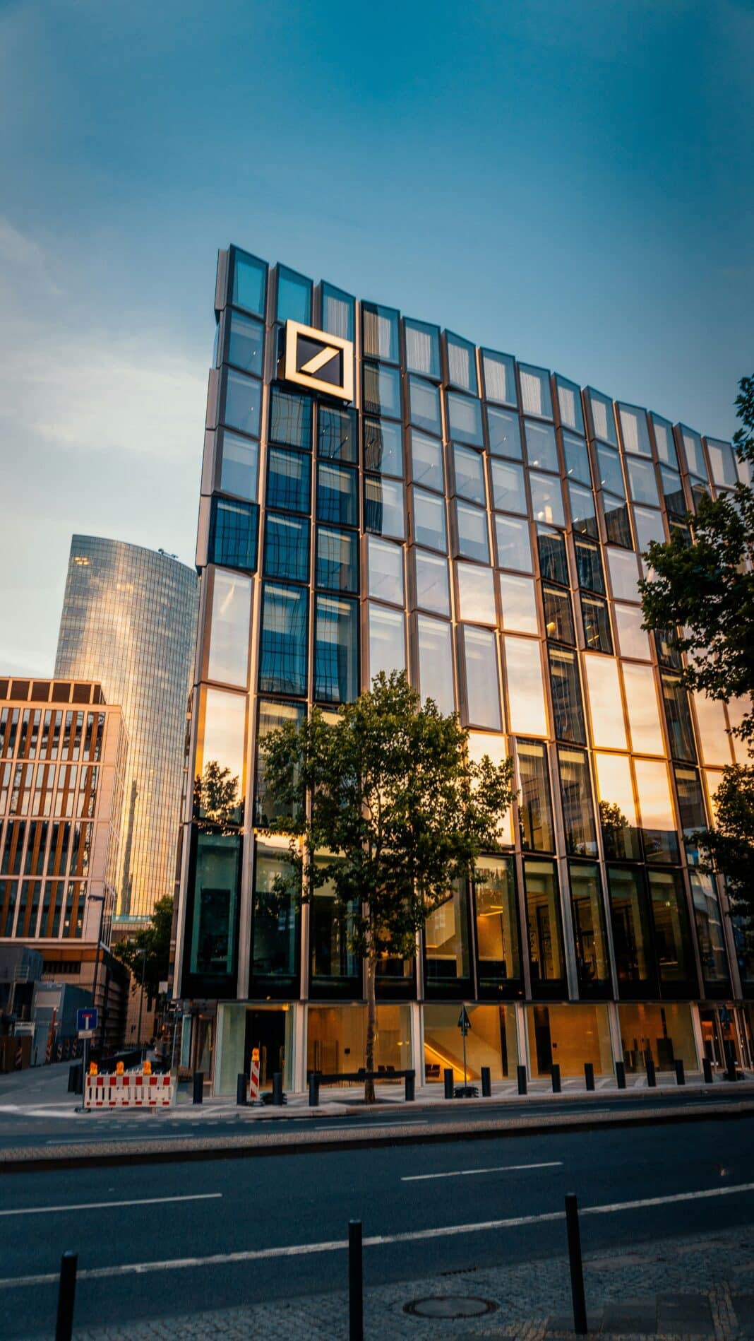 Deutsche Bank Sues Linde For 260m Over Russia Sanctions Losses deutsche-bank-sues-linde-for-260m-over-russia-sanctions-losses