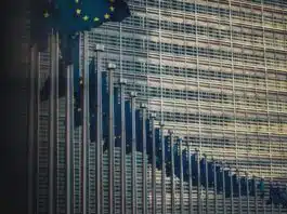 EU Targets 1,600 Firms Over Russia Ties