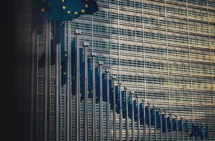 EU Targets 1,600 Firms Over Russia Ties