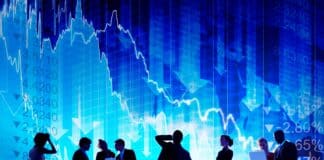Institutions Pour Billions Into Private Credit as Retail Flees