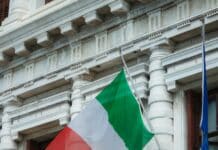 Monte dei Paschi Launches €34bn Double Bid to Reshape Italian Banking