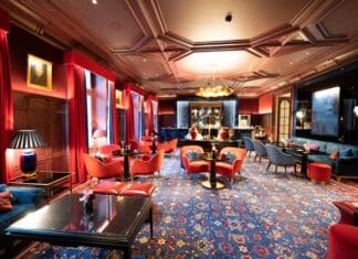 WEEKEND READ: Why the Super-Rich Are Paying Thousands Just to Get Into a Room