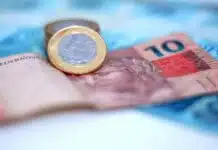 Hungary’s Bond Bulls Bet on Euro Path as Inflation Target Falls