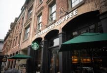 Starbucks Is Betting $1bn That Customers Still Want to Linger