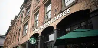 Starbucks Is Betting $1bn That Customers Still Want to Linger