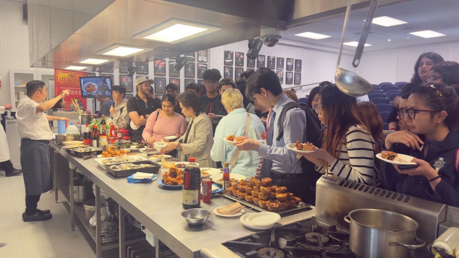 Chef Vincent Liew engages with young chefs, sharing the nuances of flavour exploration and modern culinary trends.